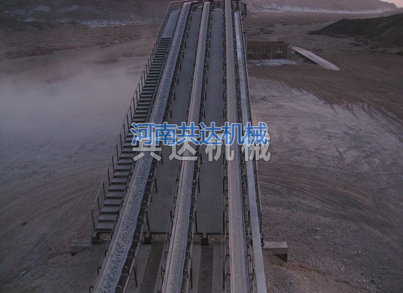 公司承建的礦石破碎、篩分、輸送生產(chǎn)線(xiàn)